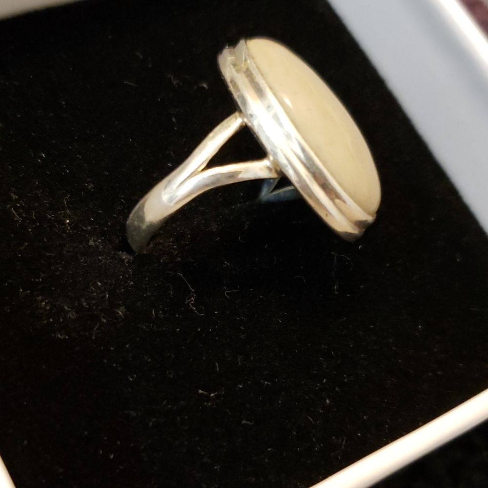 Stone ring - Picture 3 of 3